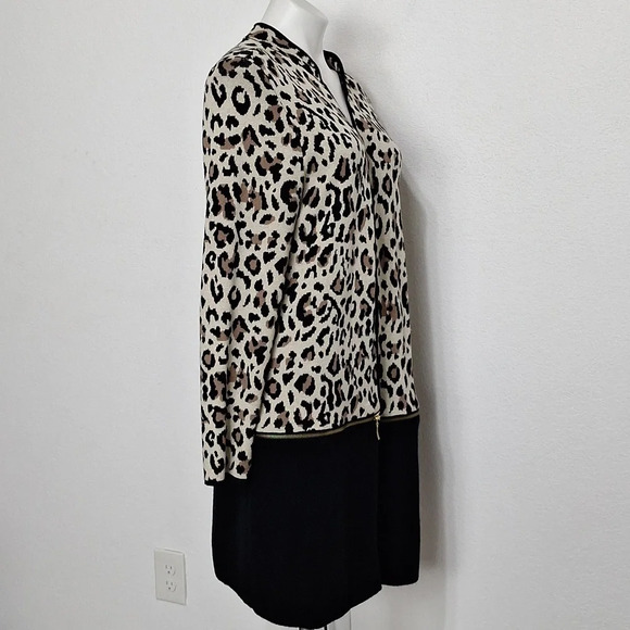 Chico's Preppy Convertible Length Animal Print Academia Cardigan Sweater Size M - Picture 9 of 16